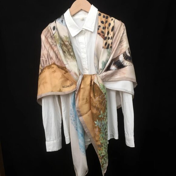 Giant square Acinonyx jubatus cheetah Wash Silk Twill Scarf 140 cm - Picture 3 of 7